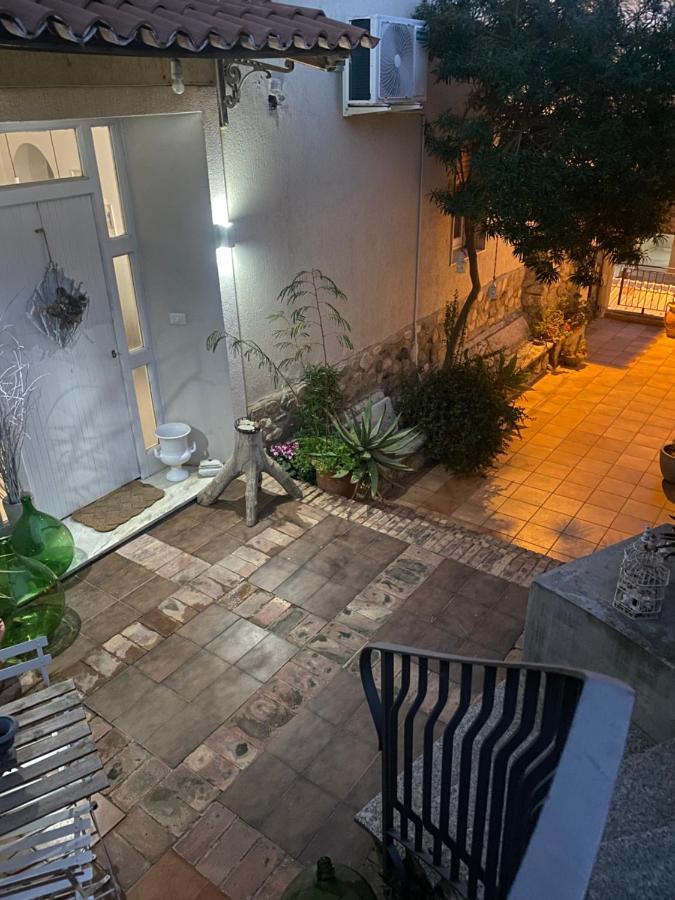לינה וארוחת בוקר רג'יו די קאלאבריה Il Giardino D'Ulisse מראה חיצוני תמונה