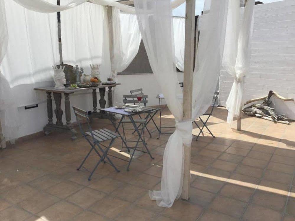 לינה וארוחת בוקר רג'יו די קאלאבריה Il Giardino D'Ulisse מראה חיצוני תמונה